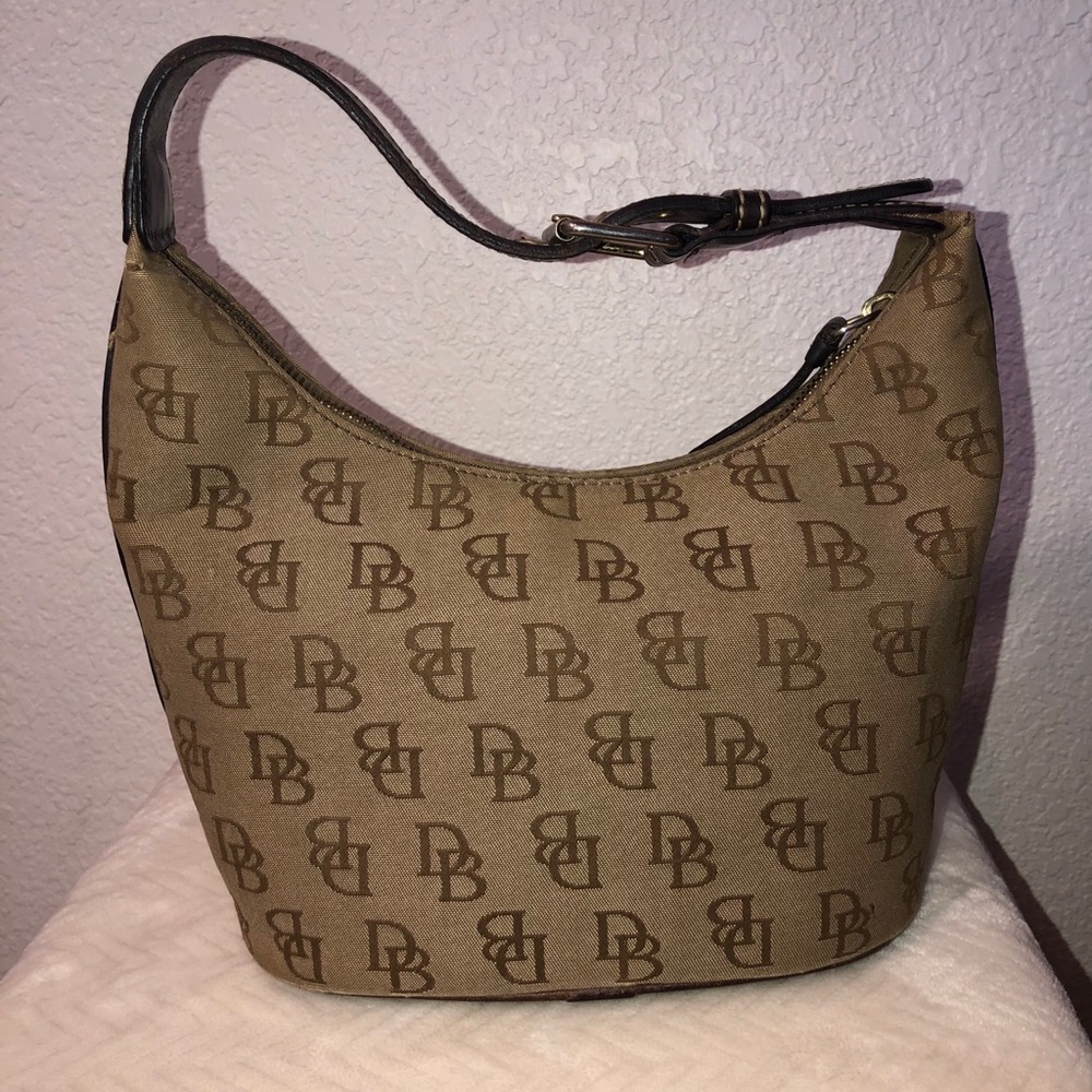 Dooney & Bourke bucket purse